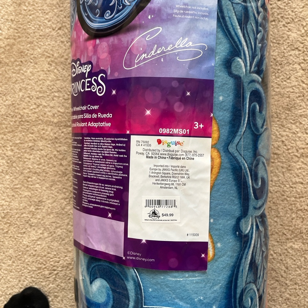 Disney Princess Cinderella Wheelchair Cover, like new (used 1 time) Plays, trips - Picture 5 of 6